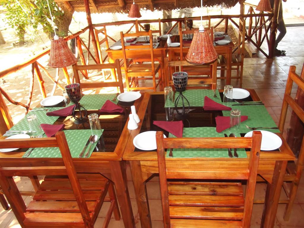 Lord Of The Forest Hotel Batticaloa Room photo