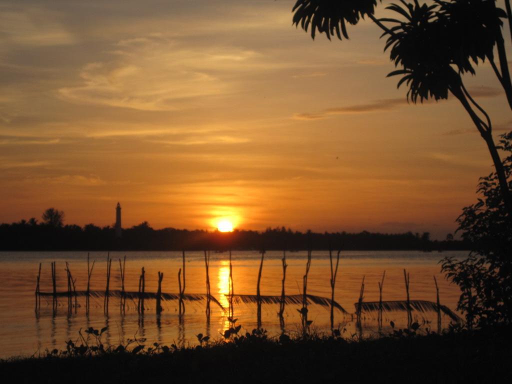 Lord Of The Forest Hotel Batticaloa Room photo