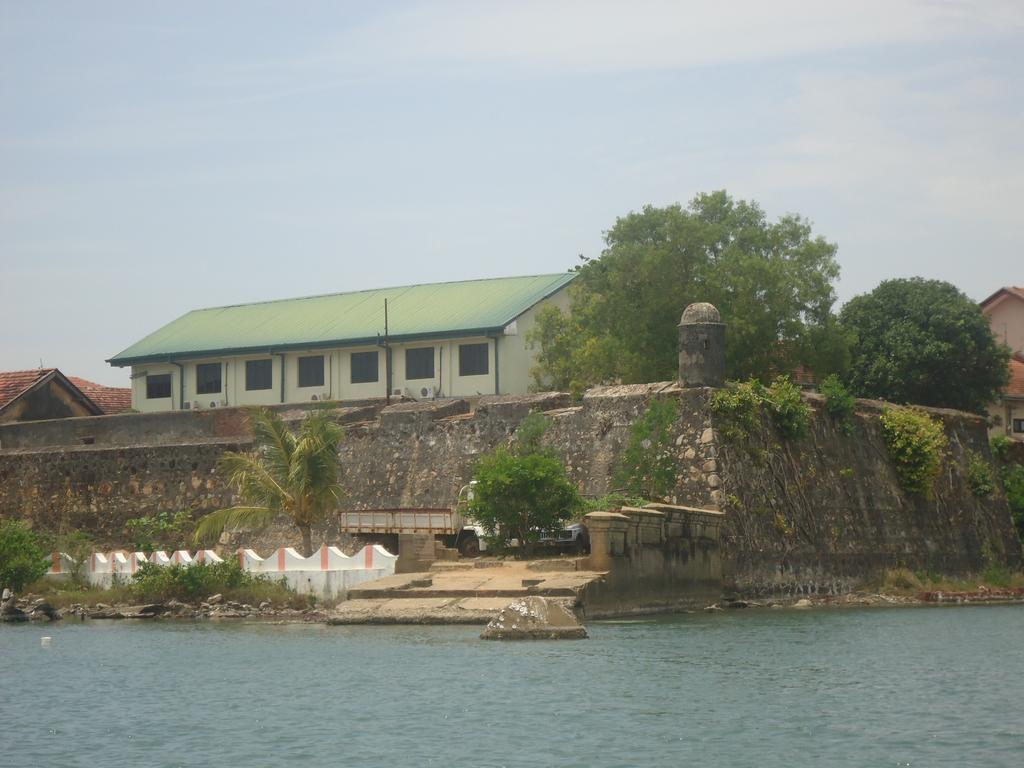 Lord Of The Forest Hotel Batticaloa Exterior photo